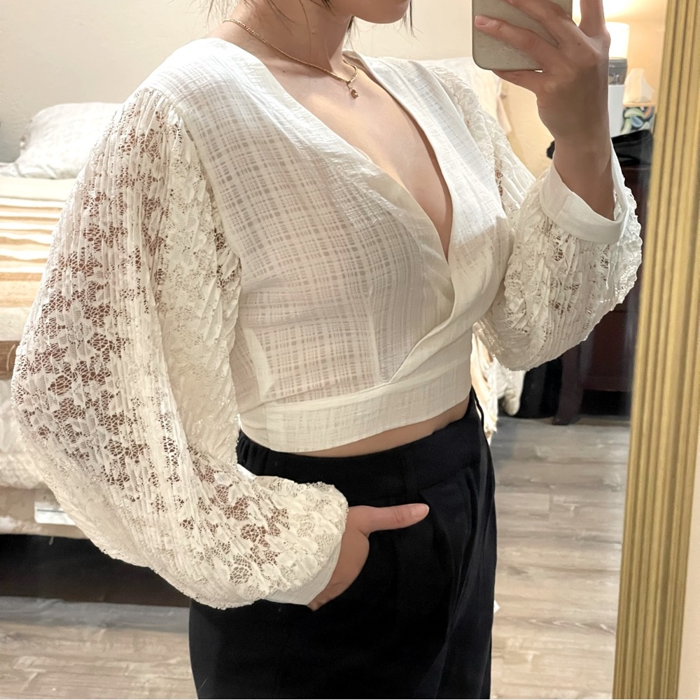 Long puffy sleeve top